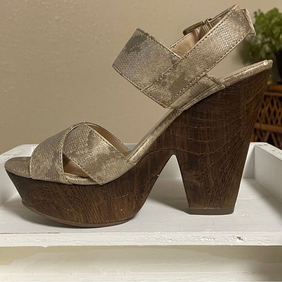 G By Guess Platform Stacey Sandal Block Heels Champagne Gold and Brown 5.5 - Picture 5 of 15